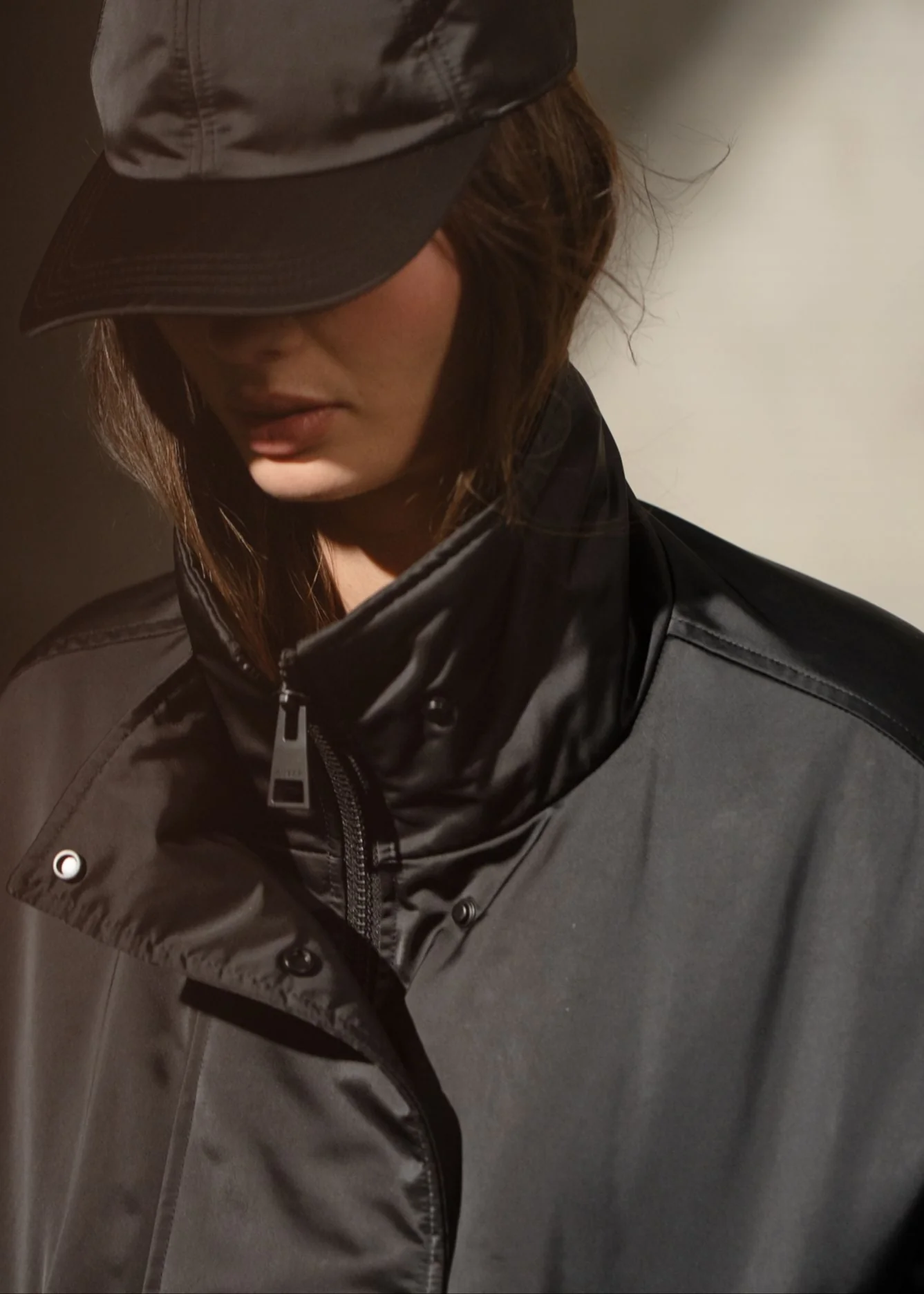 CROPPED SATEEN BOMBER - Noir - Image 5