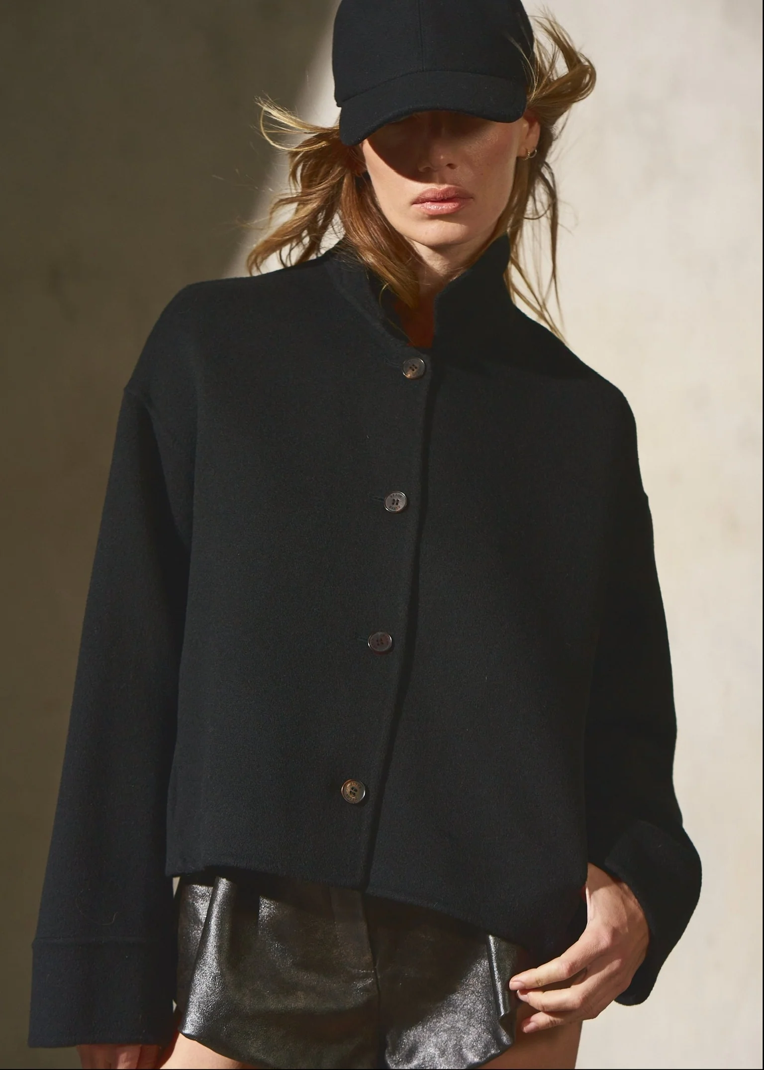 CROPPED WOOL SHIRT JACKET - Noir - Image 6