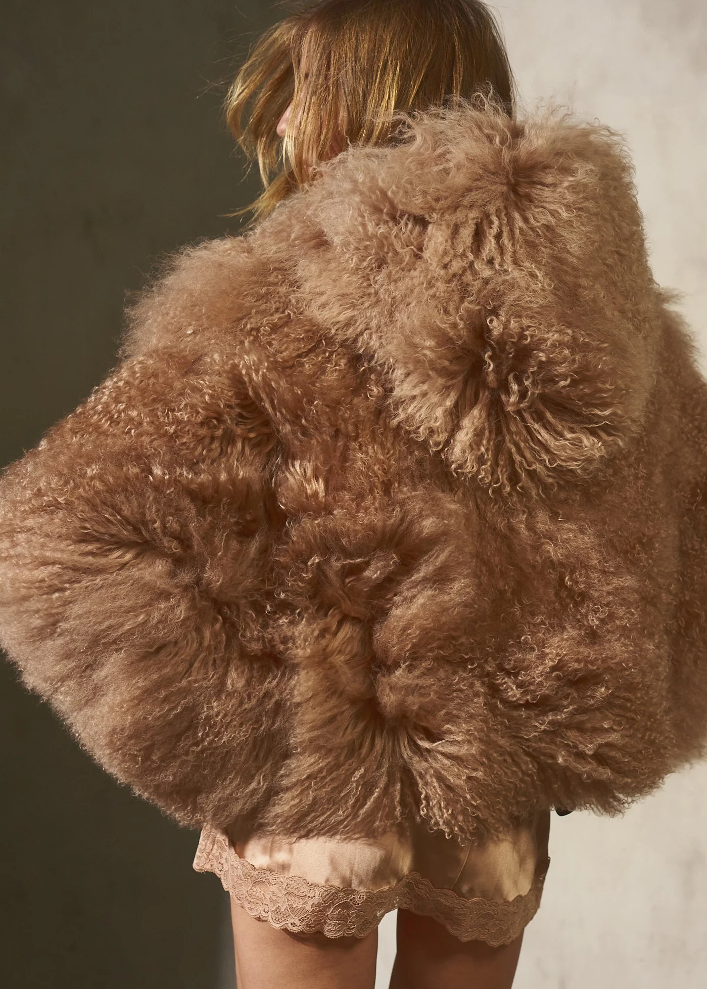 CROPPED HOODED MONGOLIAN - Rosewood - Image 6