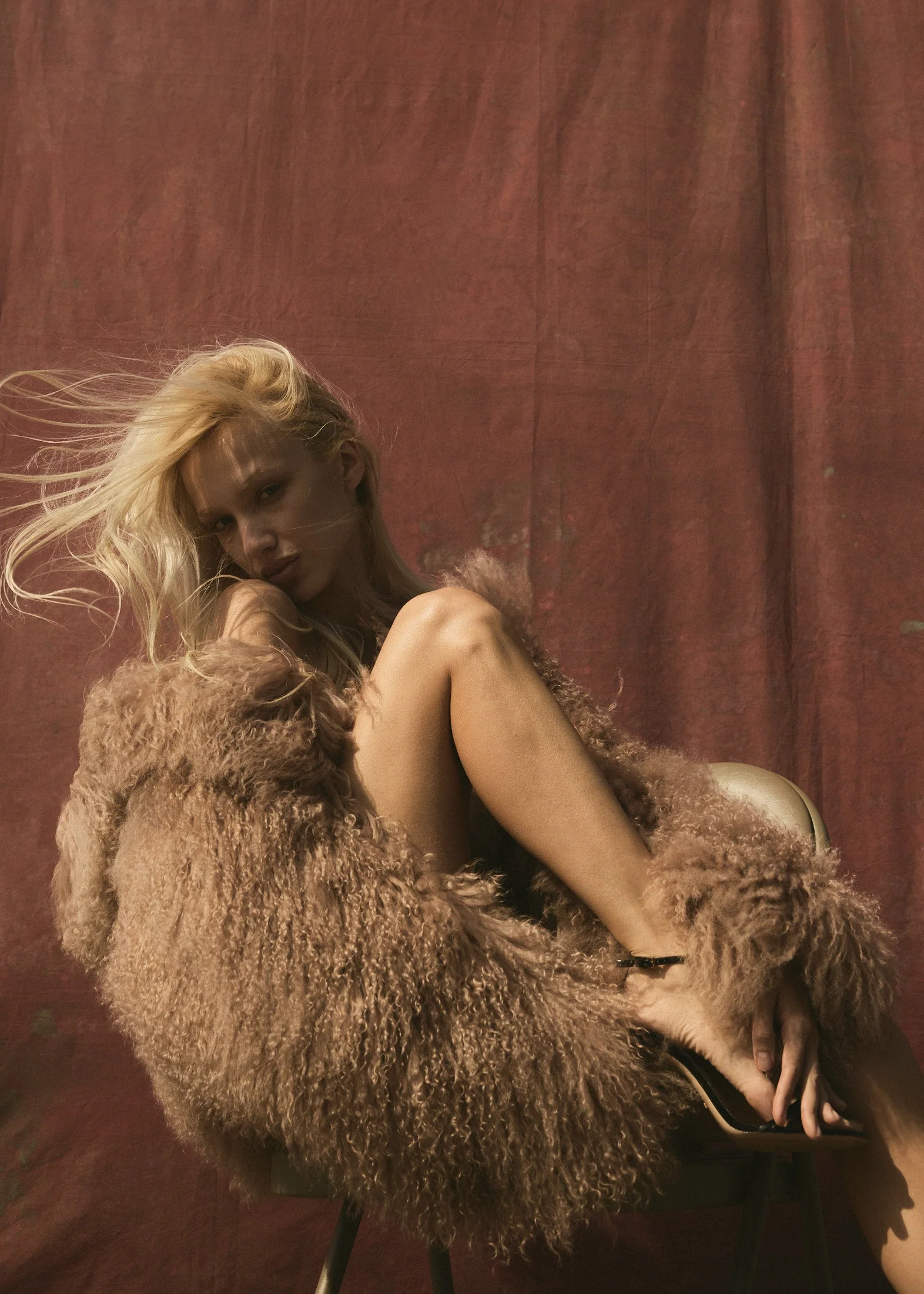 CROPPED HOODED MONGOLIAN - Rosewood - Image 8